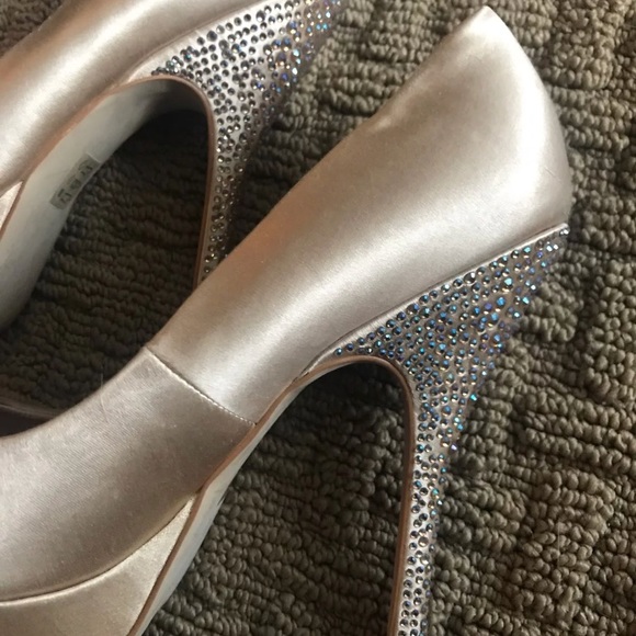 Steve Madden heels - Picture 2 of 5